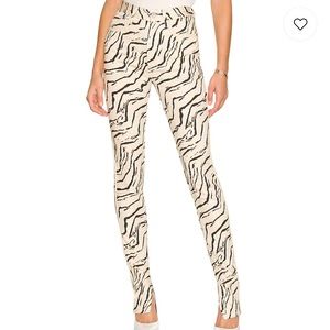 WeWoreWhat Piped Stiletto Print Pant in Tiger Ivory